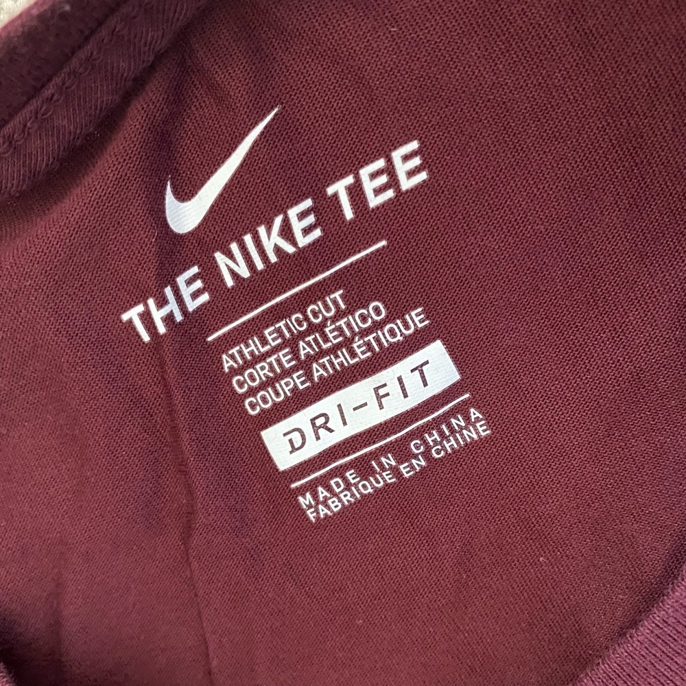 Nike Barcelona FC Dri-Fit Maroon Training T-Shirt Men’s Large - Picture 2 of 3